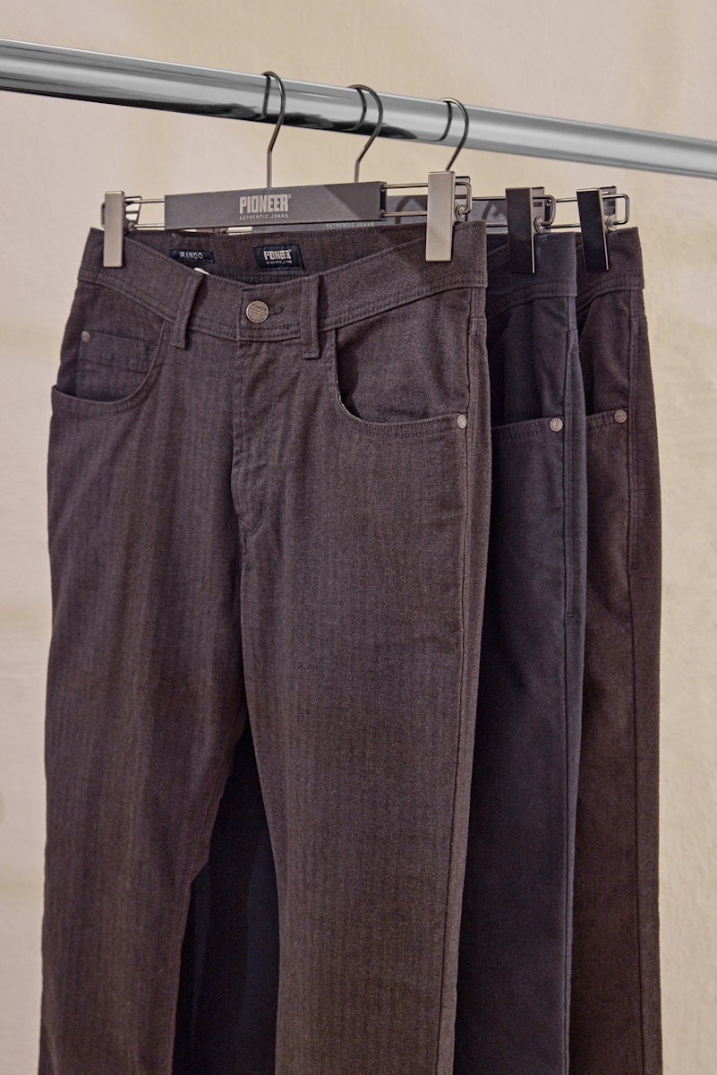 PIONEER_spring_summer_2026_medium_Flatlay FW25 Pioneer Look 12 photoshop rag as the grey part not silver0438